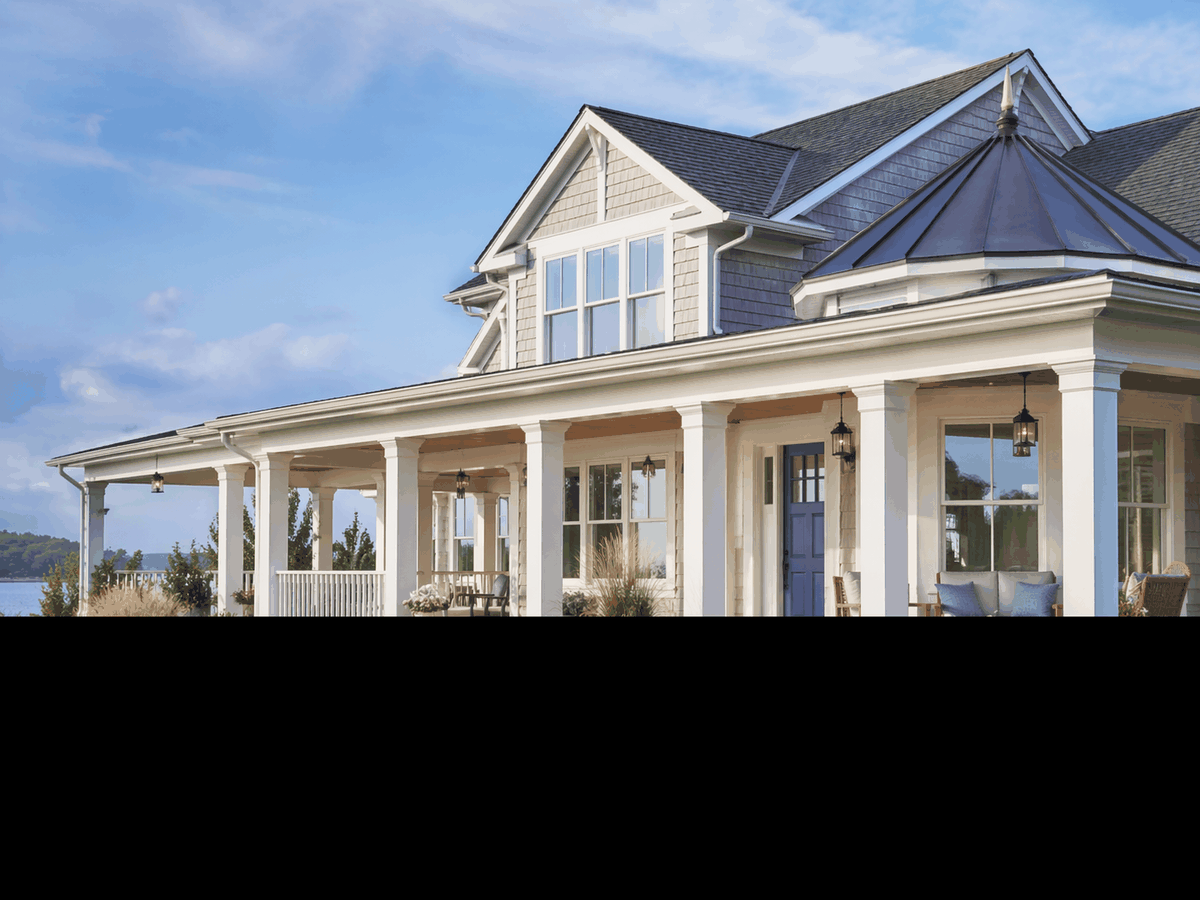 Welcoming coastal rental exterior